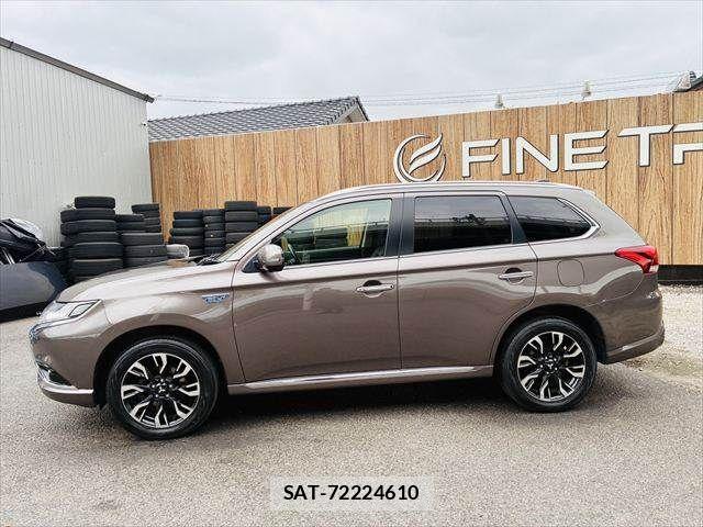 Mitsubishi OUTLANDER PHEV 2015-09 7060158-21
