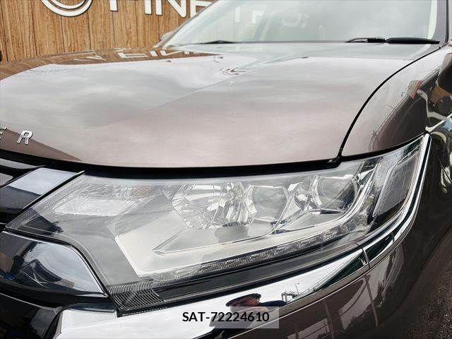 Mitsubishi OUTLANDER PHEV 2015-09 7060158-22
