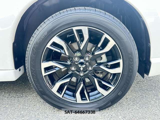 Mitsubishi OUTLANDER PHEV 2016-03 7060155-9