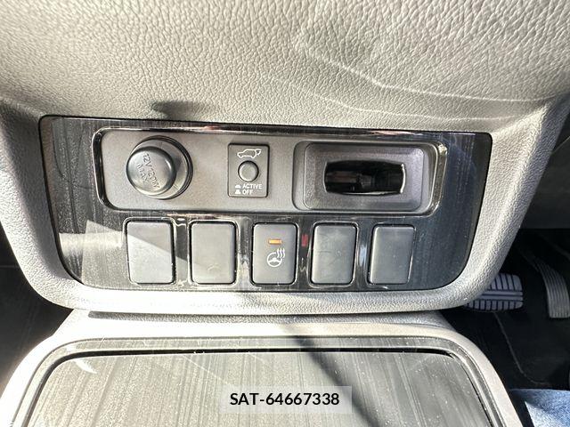 Mitsubishi OUTLANDER PHEV 2016-03 7060155-27