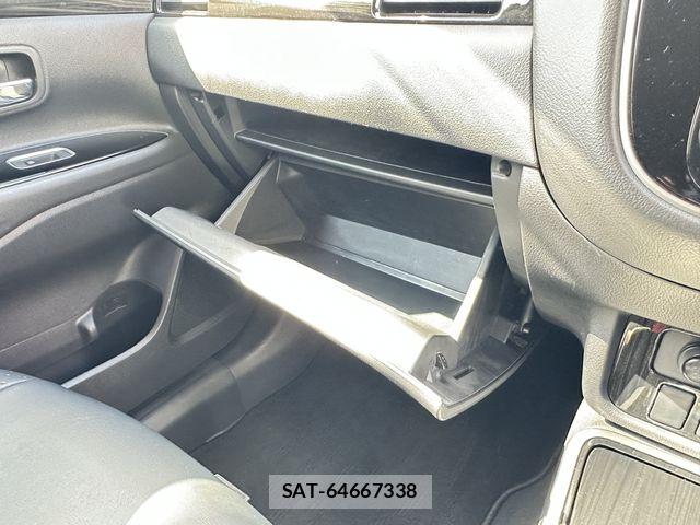 Mitsubishi OUTLANDER PHEV 2016-03 7060155-28