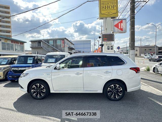 Mitsubishi OUTLANDER PHEV 2016-03 7060155-3