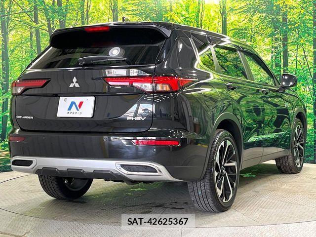 Mitsubishi OUTLANDER PHEV 2022-09 7060153-17