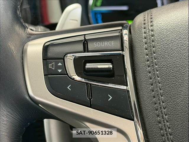 Mitsubishi OUTLANDER PHEV 2018-08 7060160-12