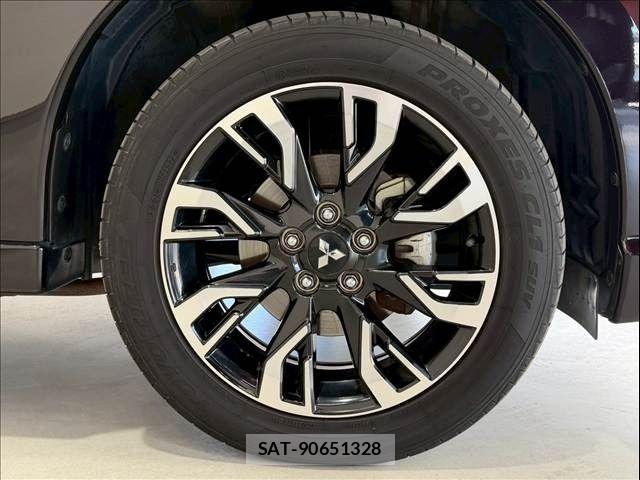 Mitsubishi OUTLANDER PHEV 2018-08 7060160-7