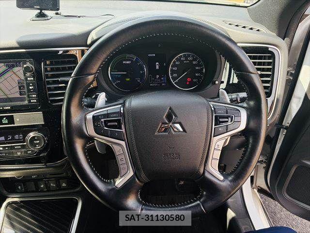 Mitsubishi OUTLANDER PHEV 2018-10 7223370-10