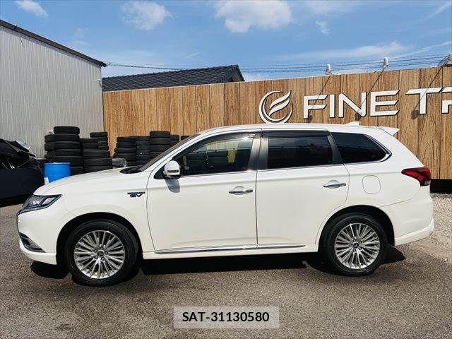 Mitsubishi OUTLANDER PHEV 2018-10 7223370-20