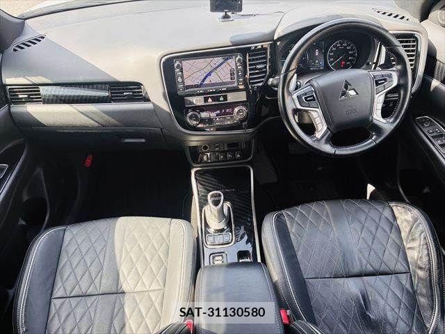 Mitsubishi OUTLANDER PHEV 2018-10 7223370-2