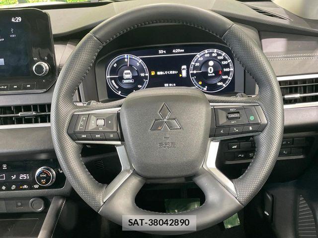 Mitsubishi OUTLANDER PHEV 2022-08 7218001-11