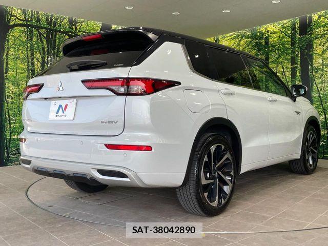 Mitsubishi OUTLANDER PHEV 2022-08 7218001-17