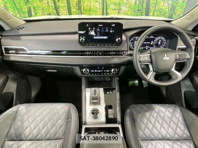 Mitsubishi OUTLANDER PHEV 2022-08 7218001-1