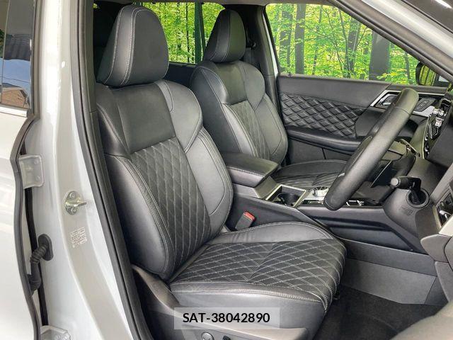 Mitsubishi OUTLANDER PHEV 2022-08 7218001-7