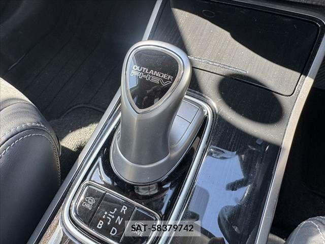 Mitsubishi OUTLANDER PHEV 2017-11 7223359-27