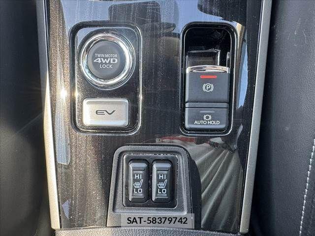 Mitsubishi OUTLANDER PHEV 2017-11 7223359-5
