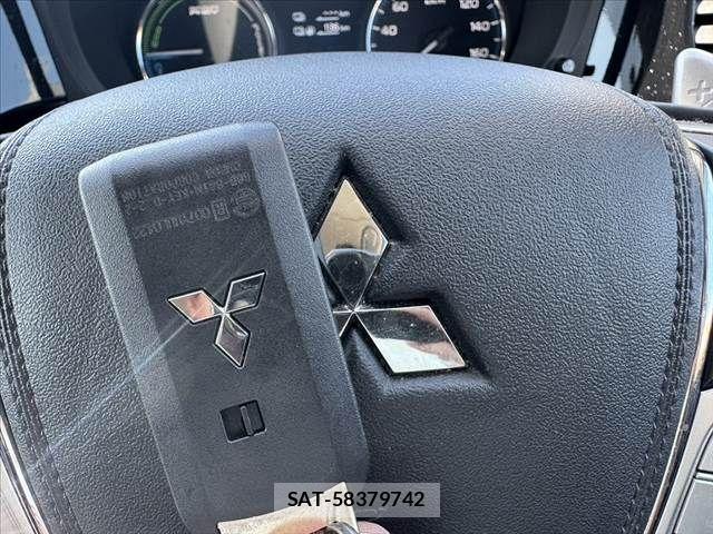 Mitsubishi OUTLANDER PHEV 2017-11 7223359-6