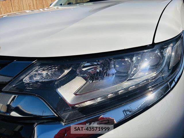 Mitsubishi OUTLANDER PHEV 2015-10 7216948-11