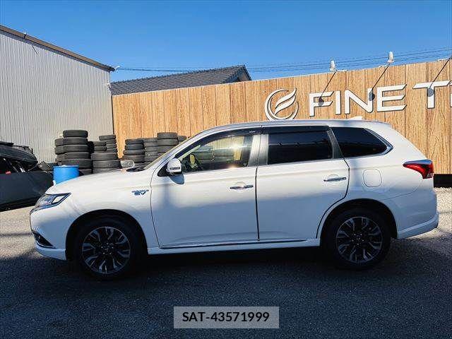 Mitsubishi OUTLANDER PHEV 2015-10 7216948-20