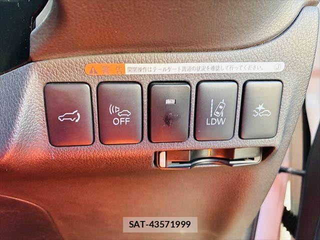 Mitsubishi OUTLANDER PHEV 2015-10 7216948-6