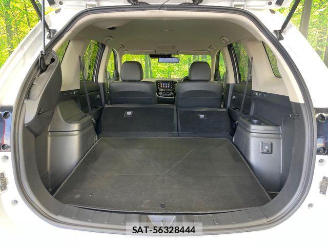 Mitsubishi OUTLANDER PHEV 2018-08 7223363-9