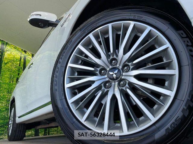 Mitsubishi OUTLANDER PHEV 2018-08 7223363-12