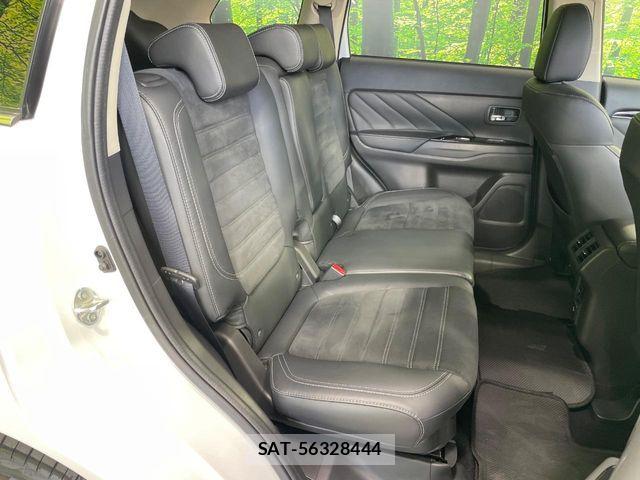 Mitsubishi OUTLANDER PHEV 2018-08 7223363-8