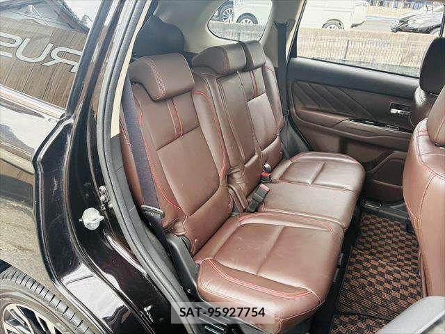 Mitsubishi OUTLANDER PHEV 2015-08 7223360-9