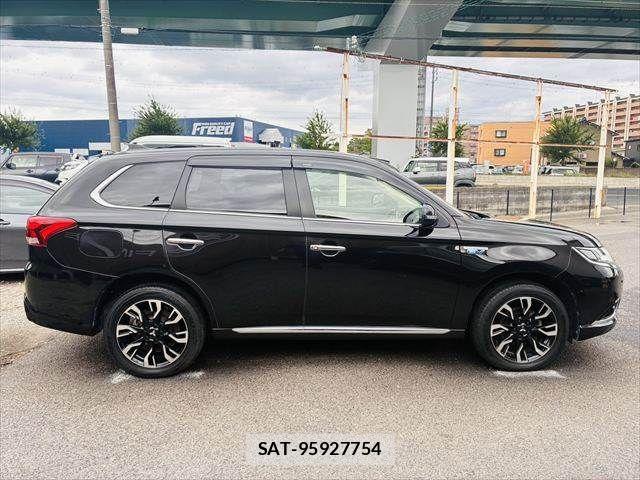 Mitsubishi OUTLANDER PHEV 2015-08 7223360-17