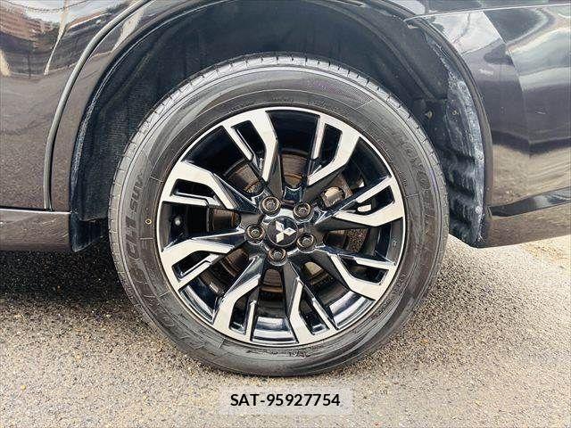 Mitsubishi OUTLANDER PHEV 2015-08 7223360-29