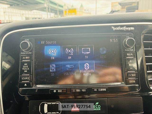 Mitsubishi OUTLANDER PHEV 2015-08 7223360-4