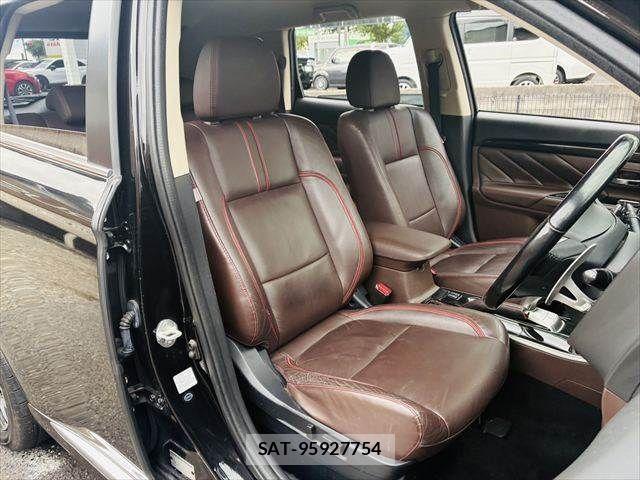 Mitsubishi OUTLANDER PHEV 2015-08 7223360-8
