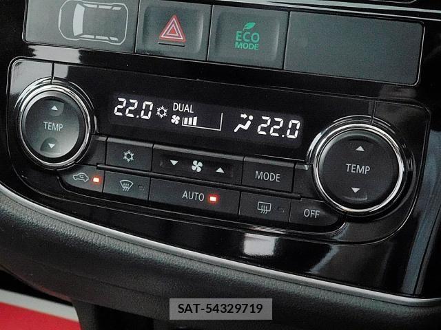 Mitsubishi OUTLANDER PHEV 2016-01 7223362-18
