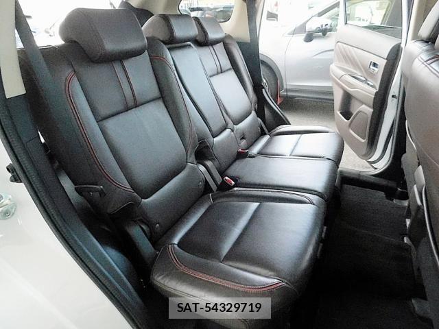 Mitsubishi OUTLANDER PHEV 2016-01 7223362-26