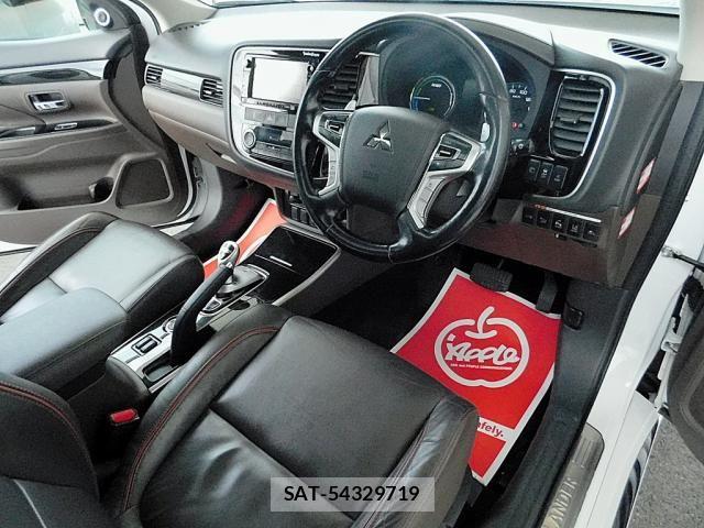 Mitsubishi OUTLANDER PHEV 2016-01 7223362-2