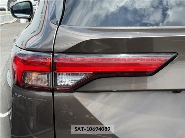 Mitsubishi OUTLANDER PHEV 2022-03 7215863-14