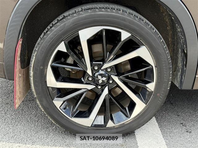 Mitsubishi OUTLANDER PHEV 2022-03 7215863-18