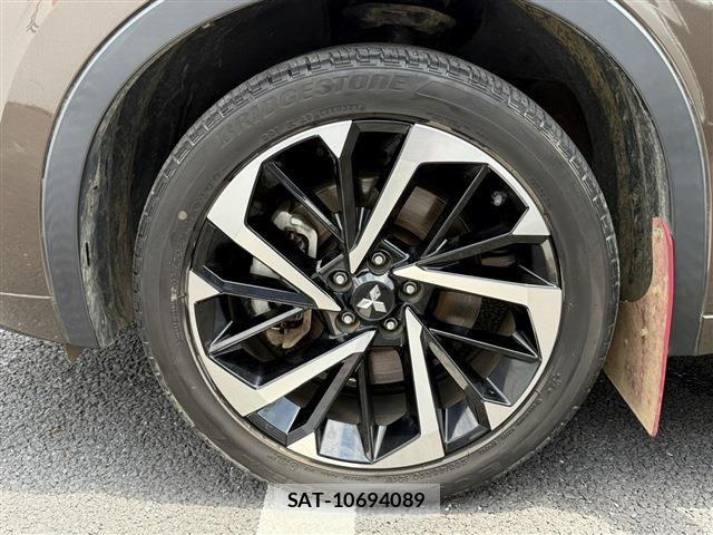 Mitsubishi OUTLANDER PHEV 2022-03 7215863-20