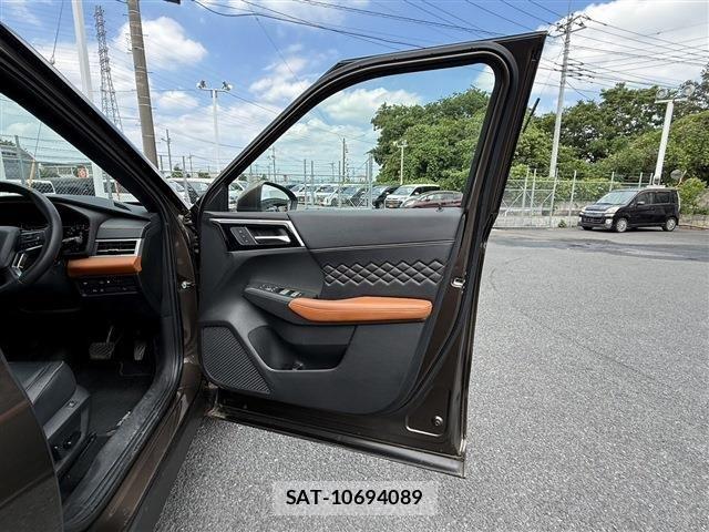 Mitsubishi OUTLANDER PHEV 2022-03 7215863-23