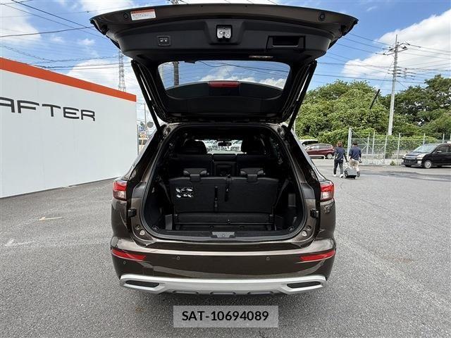 Mitsubishi OUTLANDER PHEV 2022-03 7215863-25