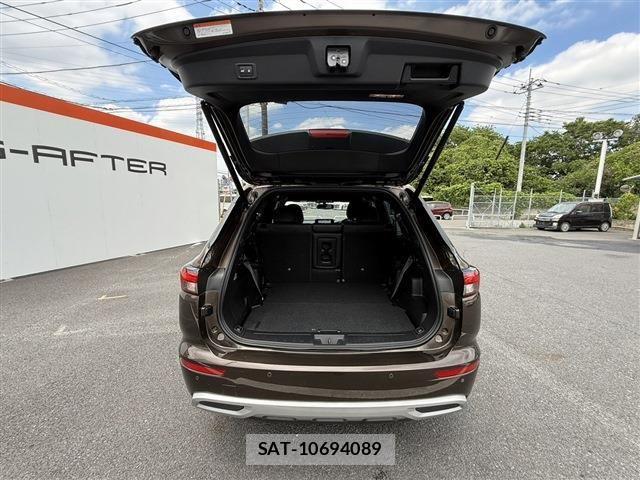 Mitsubishi OUTLANDER PHEV 2022-03 7215863-28