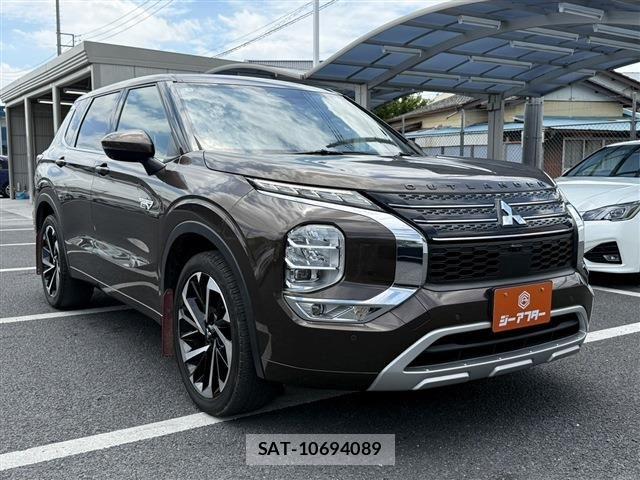 Mitsubishi OUTLANDER PHEV 2022-03 7215863-2