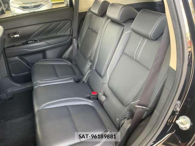 Mitsubishi OUTLANDER PHEV 2018-10 7223364-17