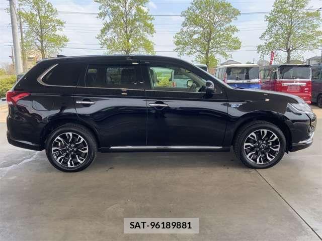 Mitsubishi OUTLANDER PHEV 2018-10 7223364-7
