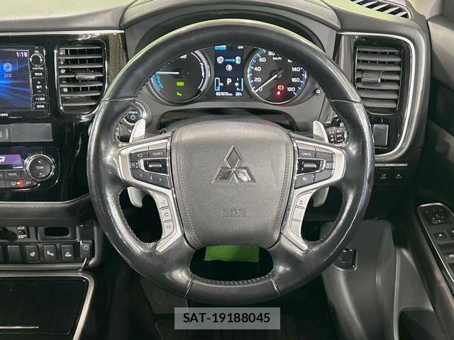 Mitsubishi OUTLANDER PHEV 2017-06 7223358-10