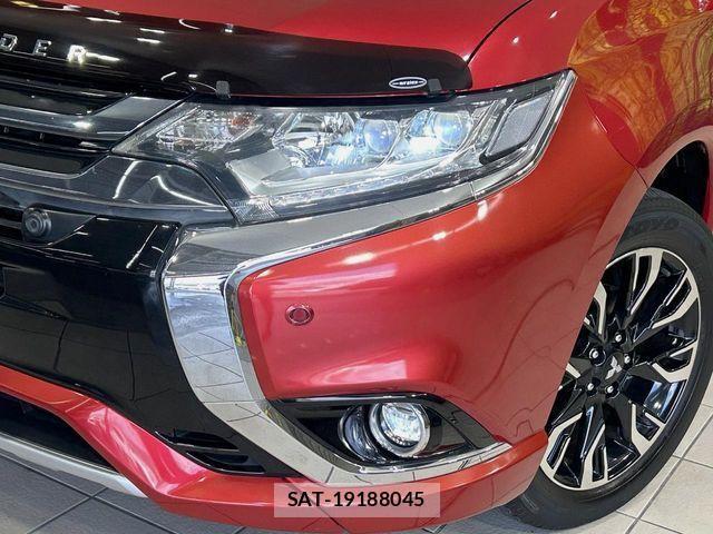 Mitsubishi OUTLANDER PHEV 2017-06 7223358-11