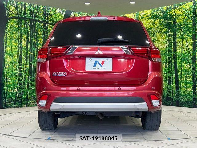 Mitsubishi OUTLANDER PHEV 2017-06 7223358-14