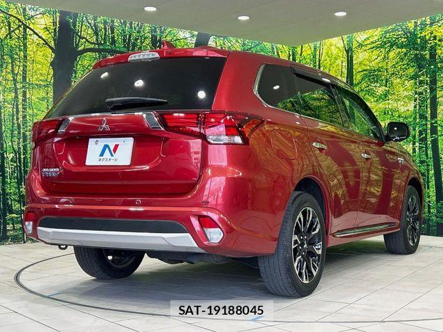 Mitsubishi OUTLANDER PHEV 2017-06 7223358-16