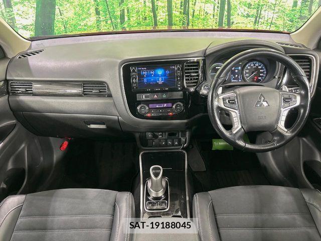 Mitsubishi OUTLANDER PHEV 2017-06 7223358-1
