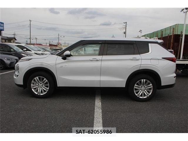 Mitsubishi OUTLANDER PHEV 2022-02 7223369-10