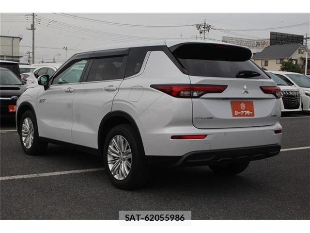 Mitsubishi OUTLANDER PHEV 2022-02 7223369-11