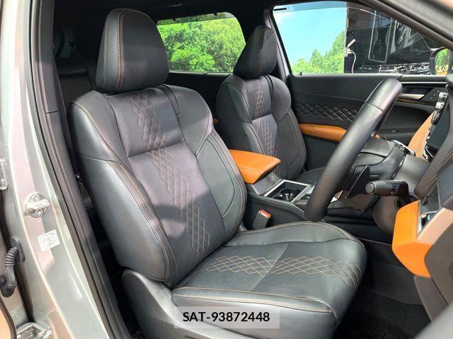 Mitsubishi OUTLANDER PHEV 2024-04 7251864-9